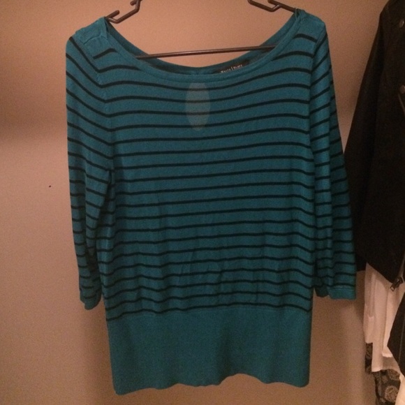 Large White House Black Market Sweater