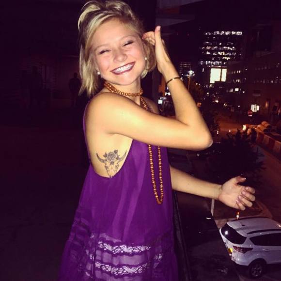 Meet your Posher, Mikaela