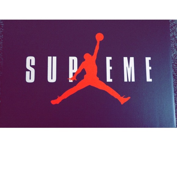 Air Jordan 5 x Supreme - Picture 4 of 4