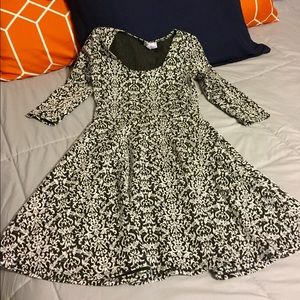 NLA🚫🚫 SOLD 🚫🚫Stretch material dress