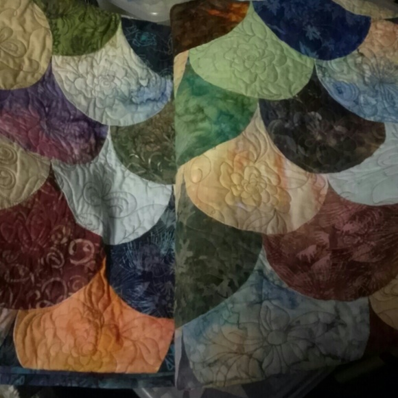 She'll Quilt - Picture 3 of 4