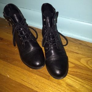 Black lace up combats