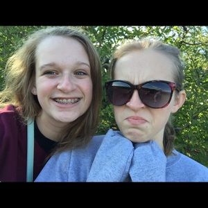 Meet your Posher, Julia