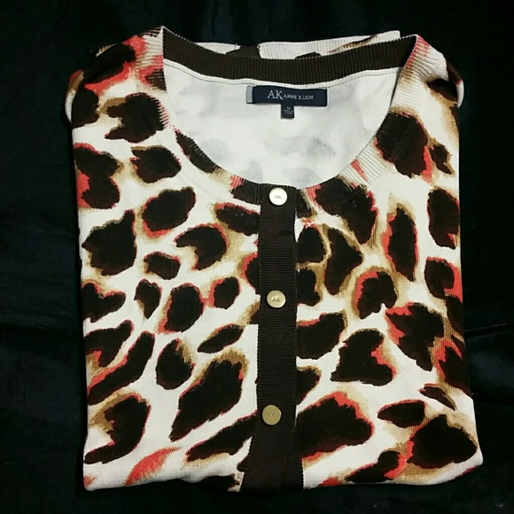 NEW leopard shirt