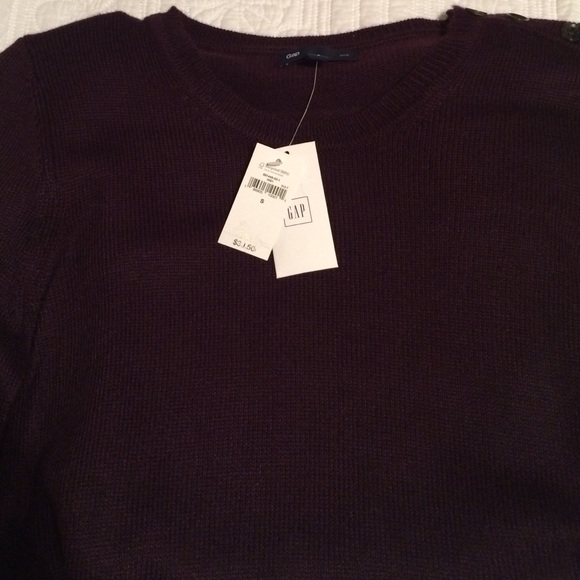 BNWT GAP plum sweater with 3 buttons on shoulder