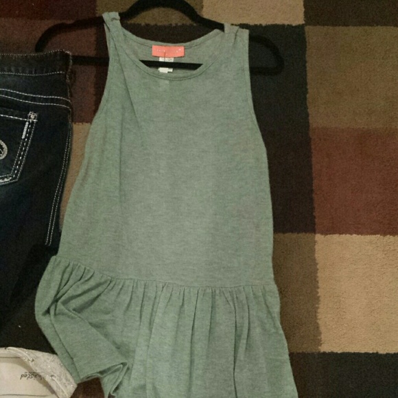 Shirt - Picture 2 of 2