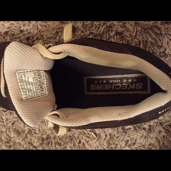 Retro-Style Leather and Suede Skechers - Picture 3 of 3