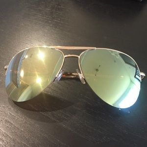 Super cute Steve Madden aviator shades