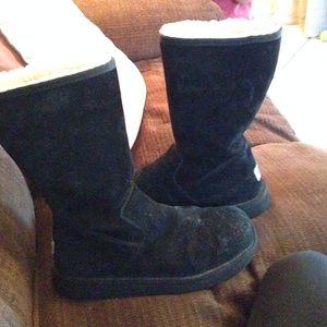 Black ugg boots