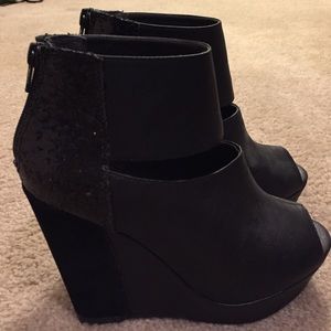 Black Sparkly Wedges