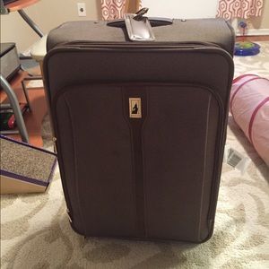 London fog suitcase
