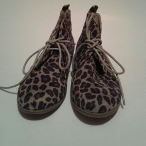 Ankle booties