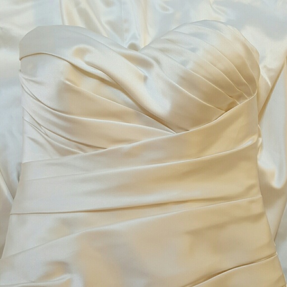 NEW Allure Couture Wedding Gown