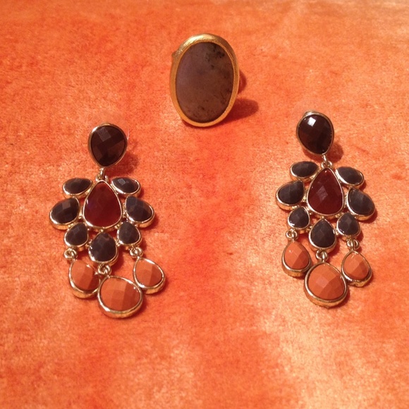 Fashion earrings & ring.