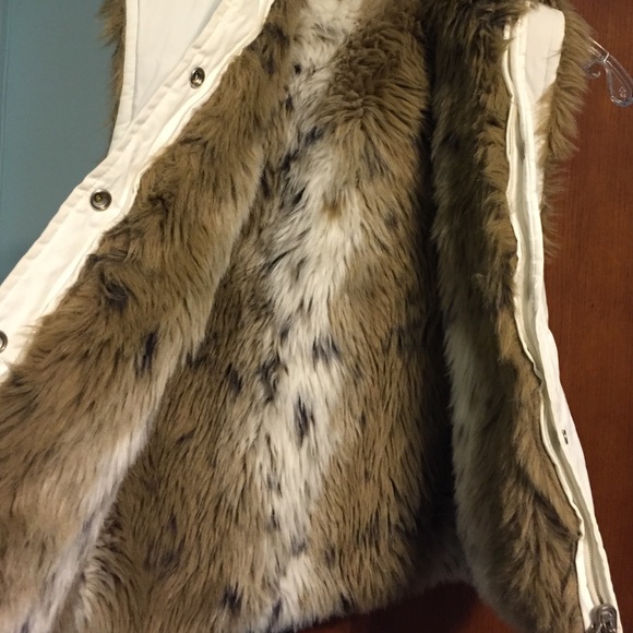 Vest - Picture 3 of 3