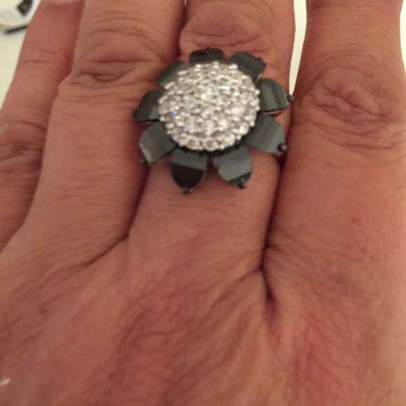 STAINLESS STEEL/TITANIUM FLOWER RING - Picture 1 of 3