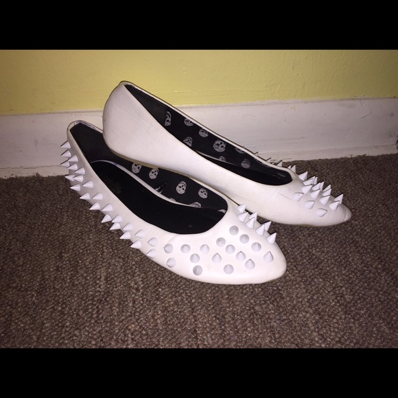 Spike flats