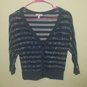 Mid arm length cardigan