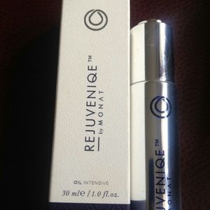 Monat Rejuveniqe Oil Intensive
