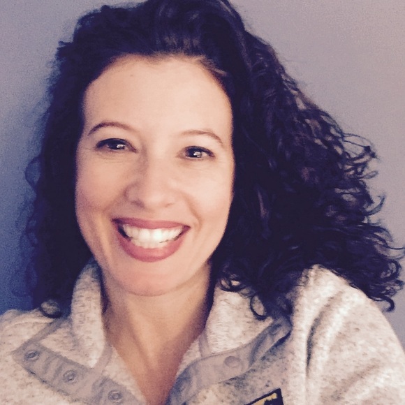 Meet your Posher, Helena - Picture 2 of 3