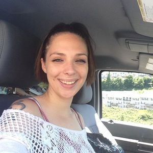 Meet your Posher, Crystal