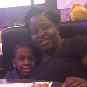 Meet your Posher, Pastora