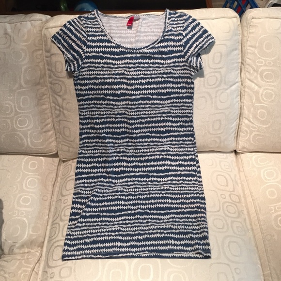 Blue and white designed dress