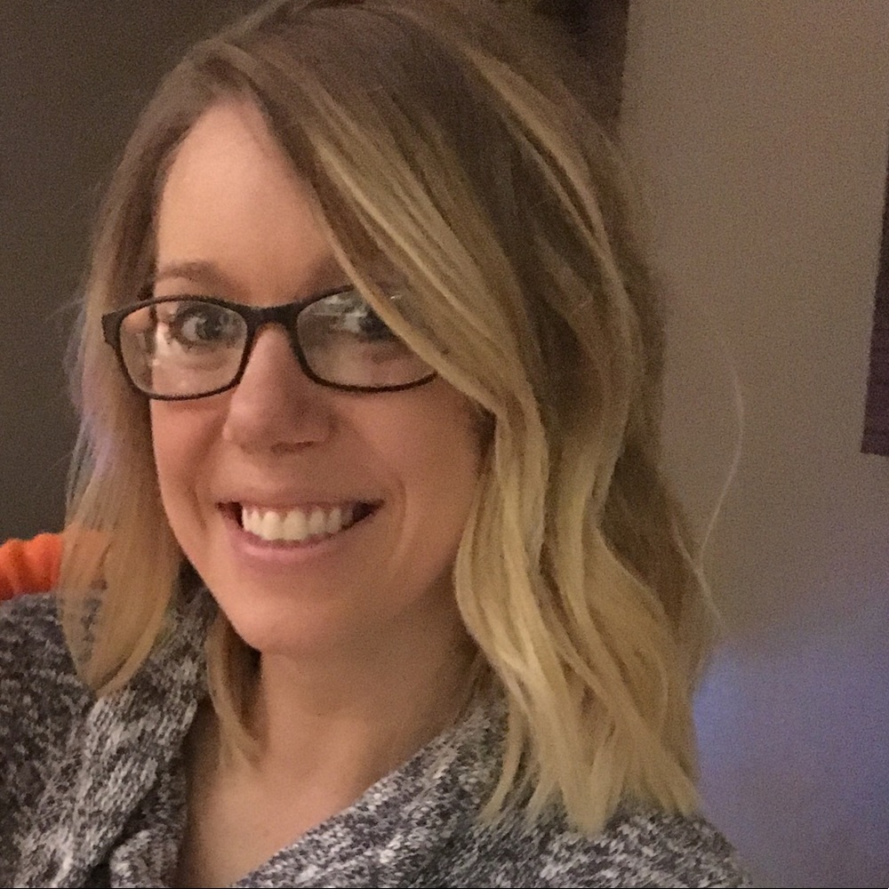 Meet your Posher, Adrianne