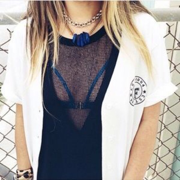 V-neck mesh black muscle tank