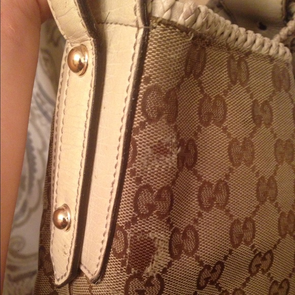 Gucci large authentic hobo $450 - Picture 2 of 3