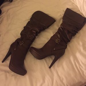Guess boots Mint condition !