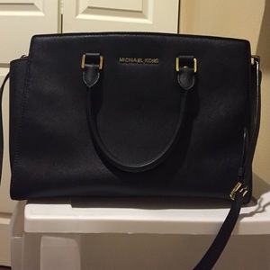 Michael Kors Selma Bag