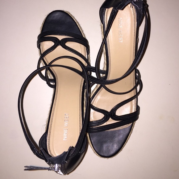 beautiful Nine West Wedges*