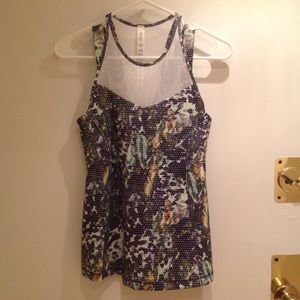 Lululemon running in the city tank size 6 NWOT