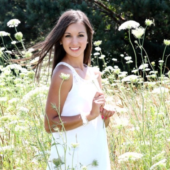 Meet your Posher, Lauren