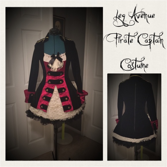 Leg Avenue Pirate Costume