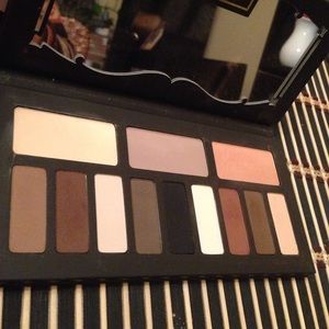 KAT VON D SHADE & LIGHT PALETTE