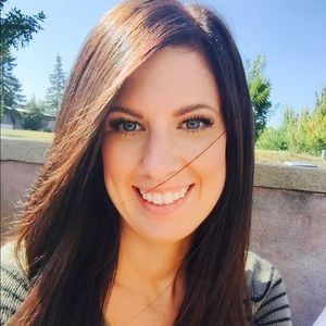 Meet your Posher, Alexandra