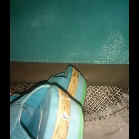 Madden Girl Turquoise Plan Sandals - Picture 4 of 4