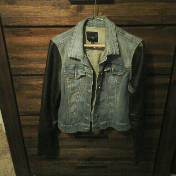 Jean jacket - Picture 2 of 2