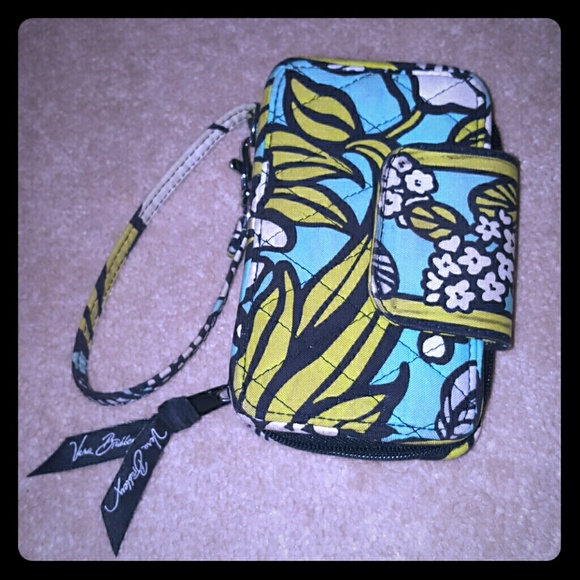 Vera bradley wristlet - Picture 1 of 4