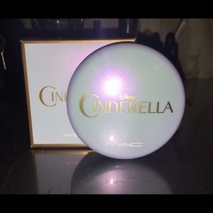 MAC Disney Cinderella Beauty Powder