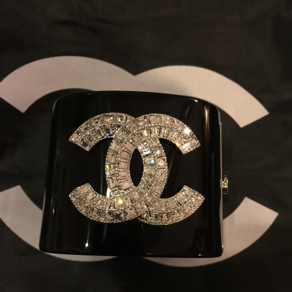 Cuff bracelet