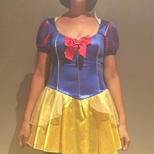 Snow White costume