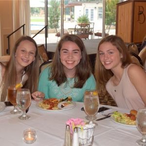 Meet your Posher, Caroline