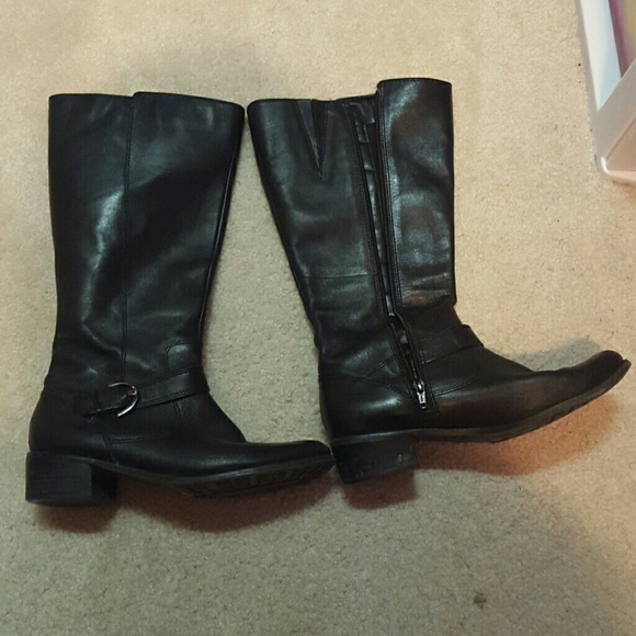 Black boots