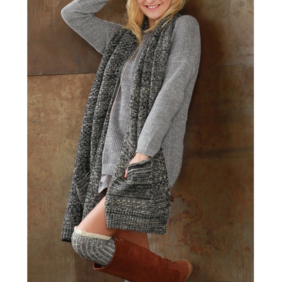 🆕 RAMALIA hello fall knit scarf - RUST - Picture 4 of 4