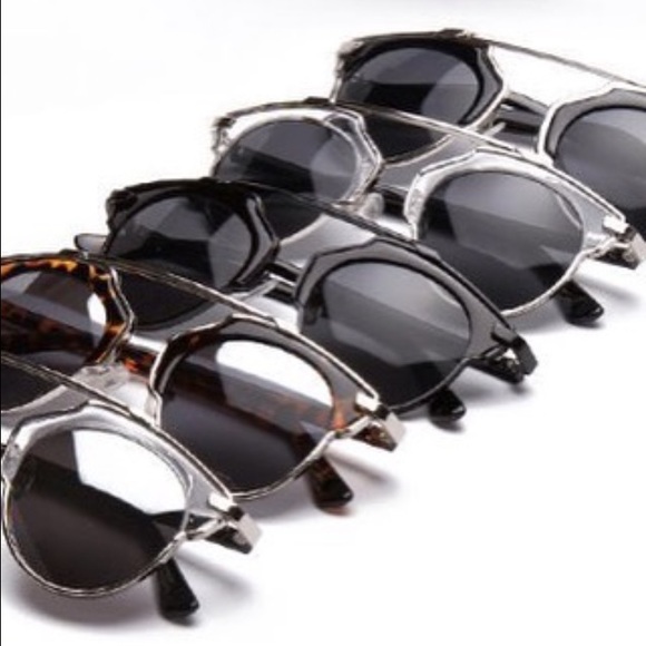 Fäshiön sunglasses