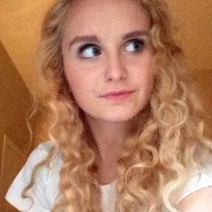 Meet your Posher, Bailey hart