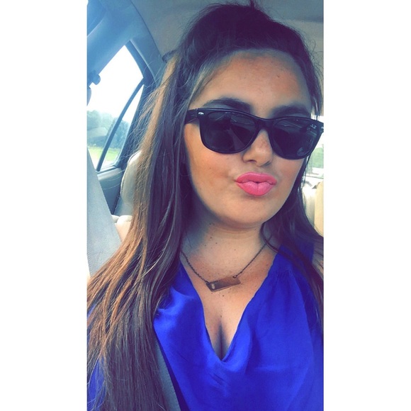 Meet your Posher, Taylor - Picture 1 of 1